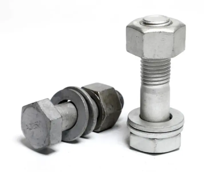 Bakit Pinipili ng Mga Mamimili ng Global Engineering ang Hot Dip Galvanized Bolt Assemblies na May Nut At Mga Washer Para sa Mga Panlabas na Proyekto?